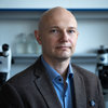 Virológ Boris Klempa je laureátom Krištáľového krídla