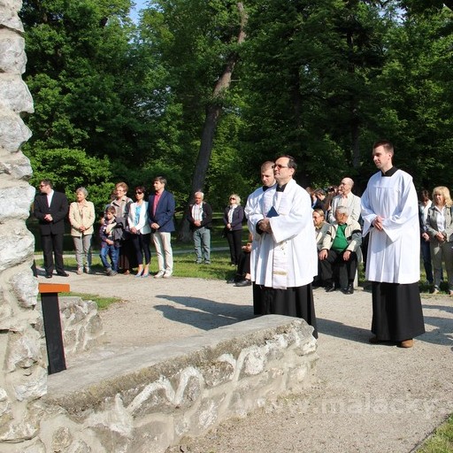 Nová socha Panny Márie je posvätená, stará hľadá majiteľa